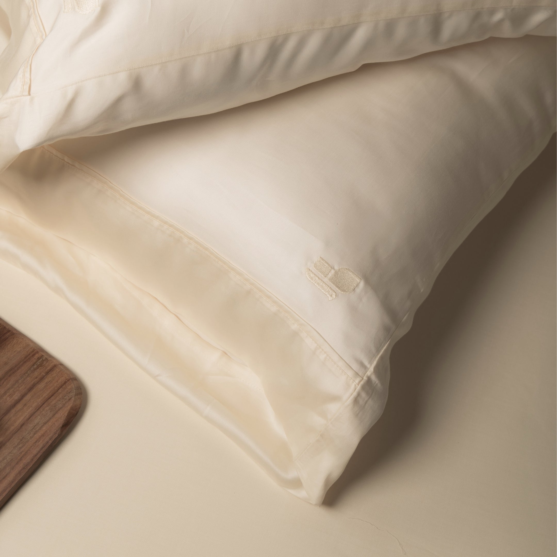 What type of sheets are best for night sweats?